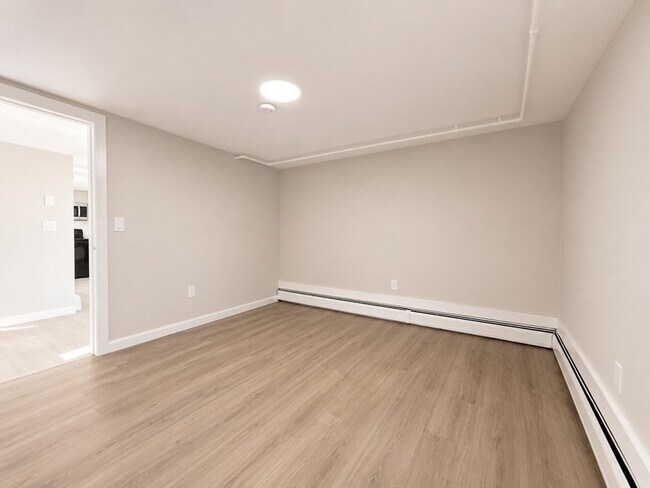 Building Photo - 41 S Irving St
