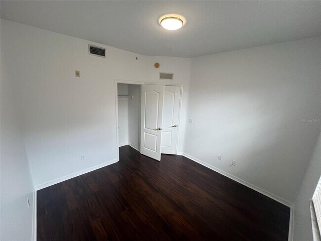 Building Photo - 4270 Vicenza Dr