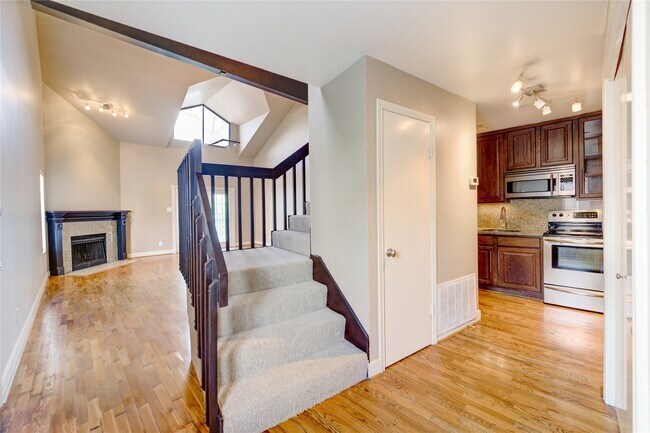Building Photo - 2023 Gentryside Dr