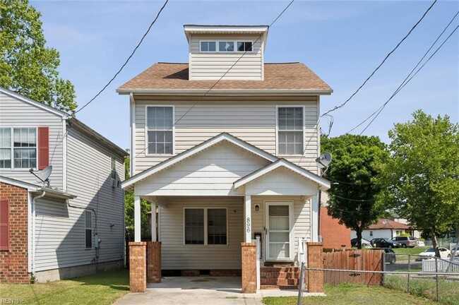Building Photo - 896 A Ave