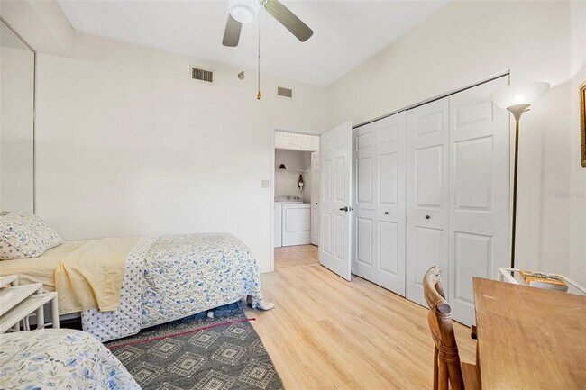 Building Photo - 104 Surfview Dr