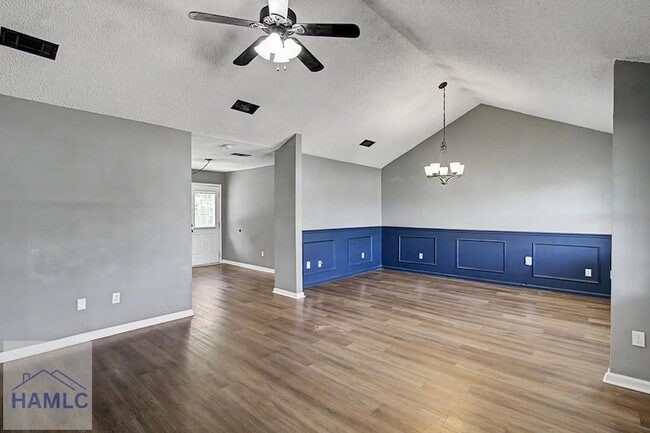 Building Photo - 291 Sabreena Cir