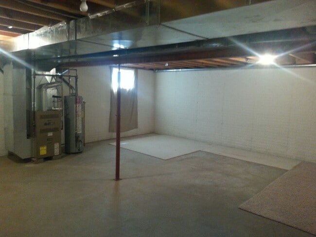 Building Photo - $200 Gift Card! 3-bed home available in Savoy!