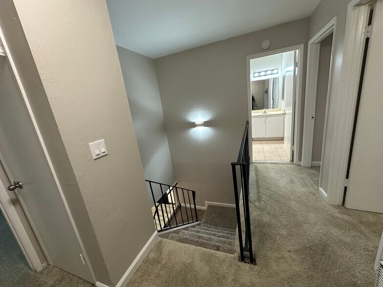 Building Photo - 3685 Cape Cod Ct