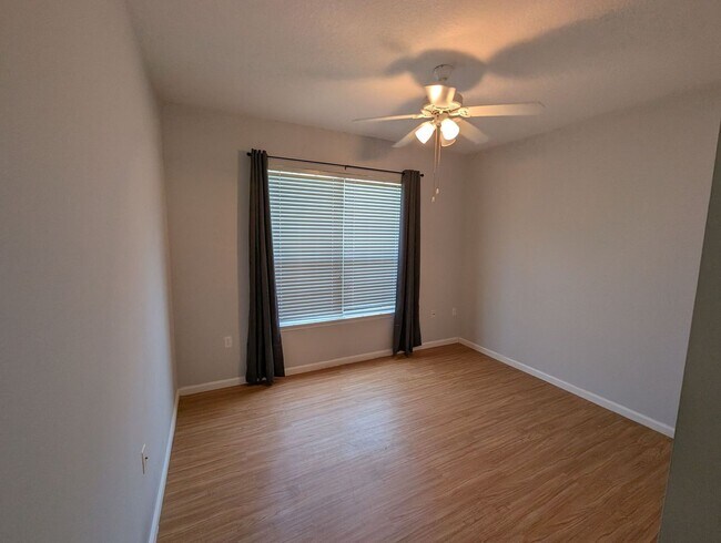 Building Photo - Located in St Augustine Shores, this 2 bed...