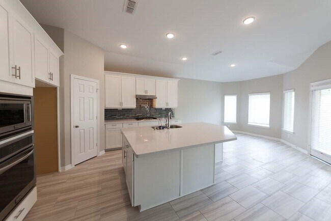 Building Photo - 22138 Grand Mist Dr