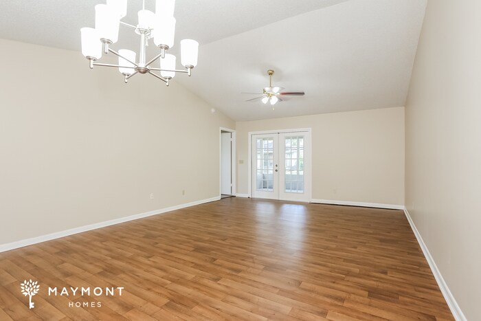 Building Photo - 5613 Pinebay Cir N