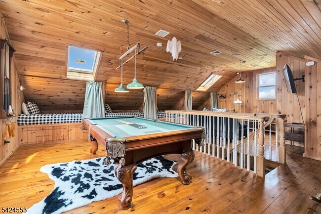 Building Photo - 363 Lakeside Blvd