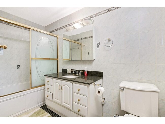 Building Photo - 5867 Central Ave NE