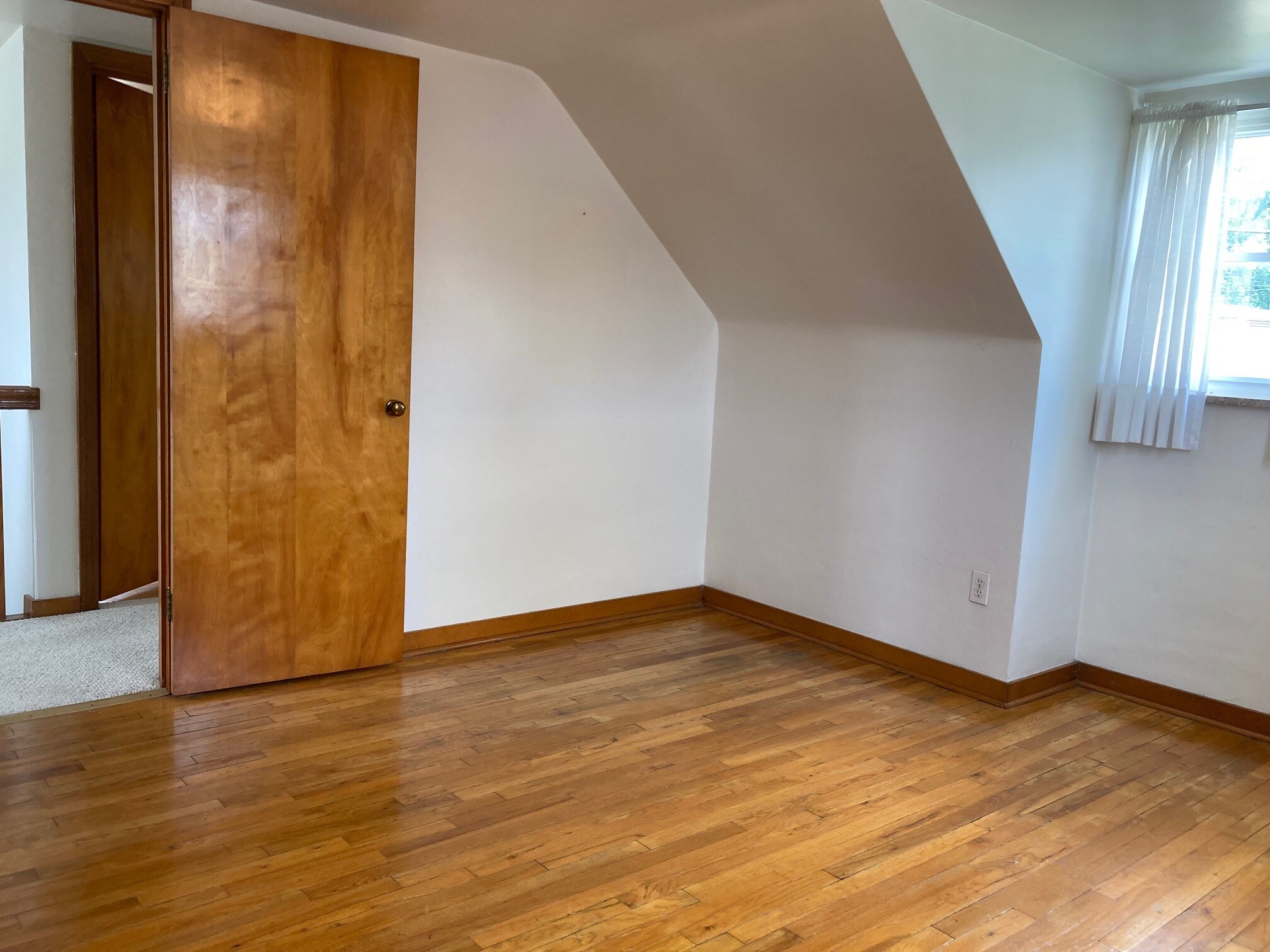 Building Photo - 1090 Clay Pike