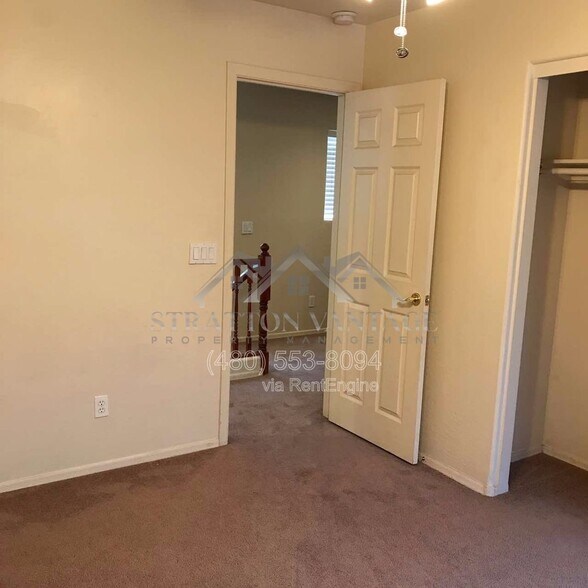 Building Photo - 2919 S 93rd Ave