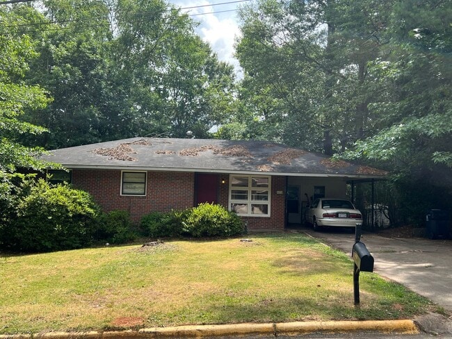 Building Photo - Two Bed Ranch House on Hudson Terrace!!