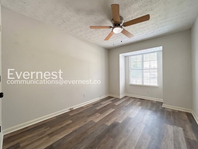 Building Photo - 640 Cranberry Trail