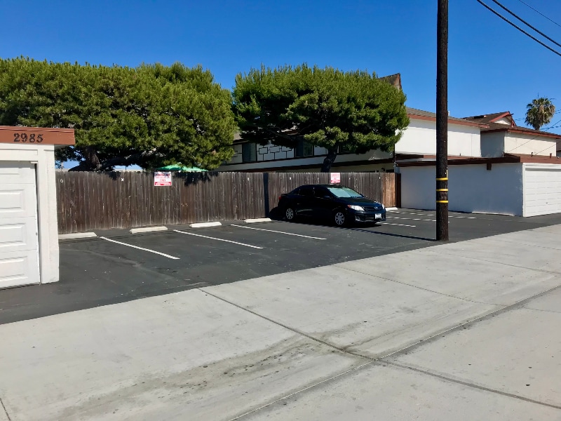 Building Photo - 2985 Mendoza Dr