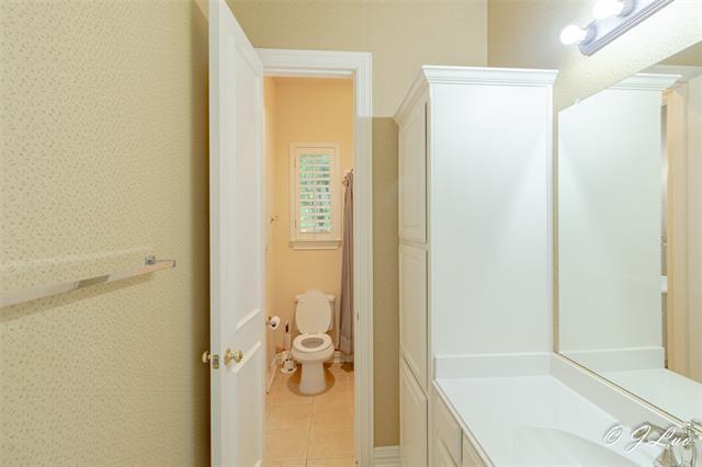 Building Photo - 1053 Sir Lancelot Cir