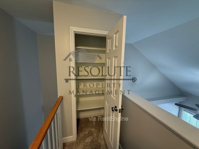 Building Photo - 303 Sugar Maple Ave