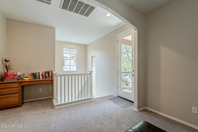 Building Photo - 21124 W Prospector Way