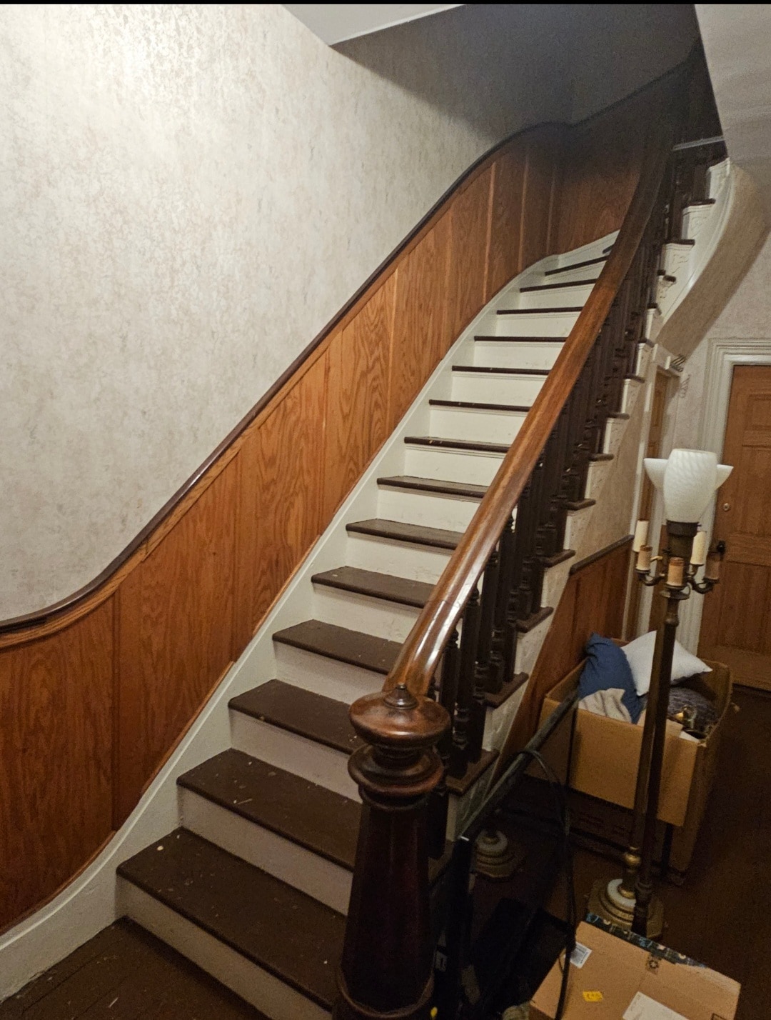 Shared entry - 1415 Buffalo St