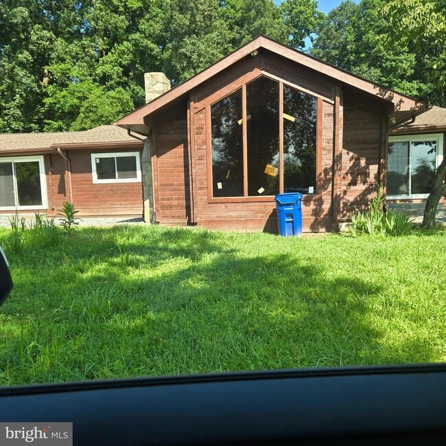 Primary Photo - 5545 Broadwater Ln