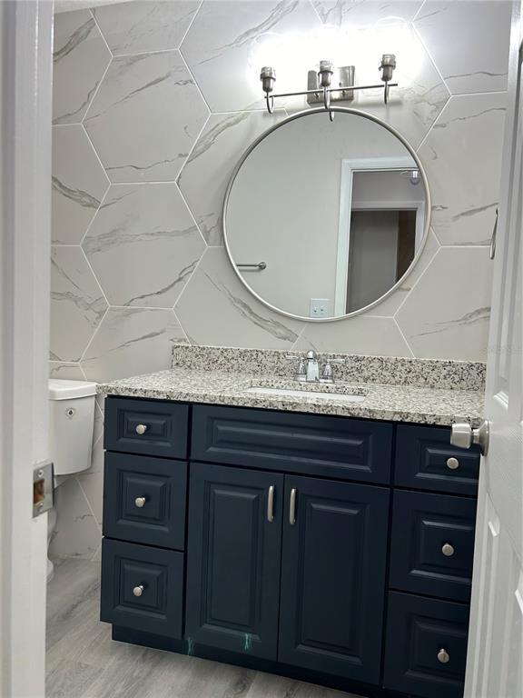 Building Photo - 484 E Maine Ave