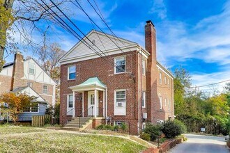 Building Photo - 8507 Flower Ave - Unit 4 Takoma Park, MD 20912 - 2 YEAR LEASE SPECIAL - PETS OK! -  Large 1 Bed w...