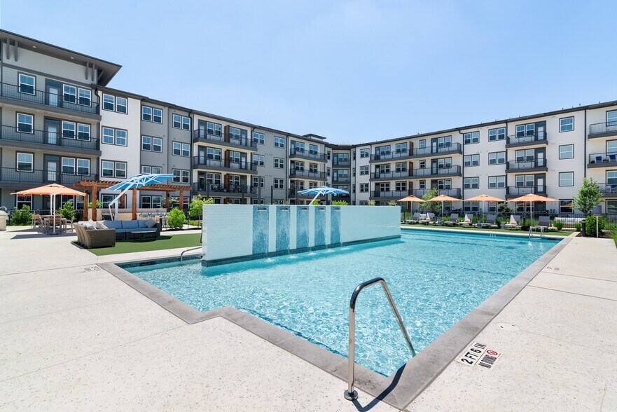 Primary Photo - Amberlin Pflugerville 55+ Active Adult