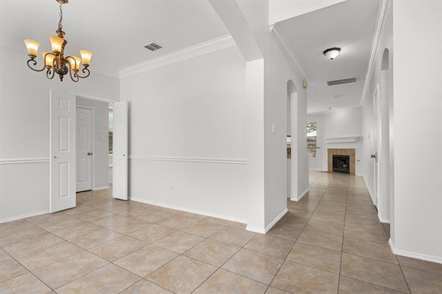 Building Photo - 1423 Winterwood Dr