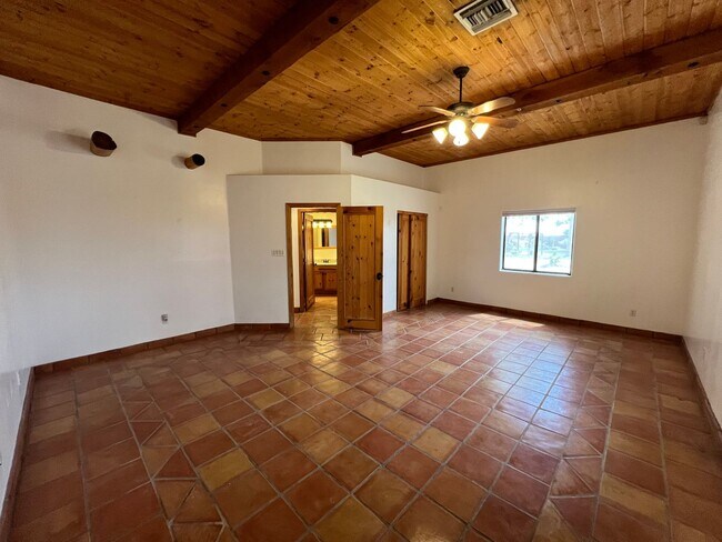 Building Photo - UNIQUE HOME ON ACREAGE!