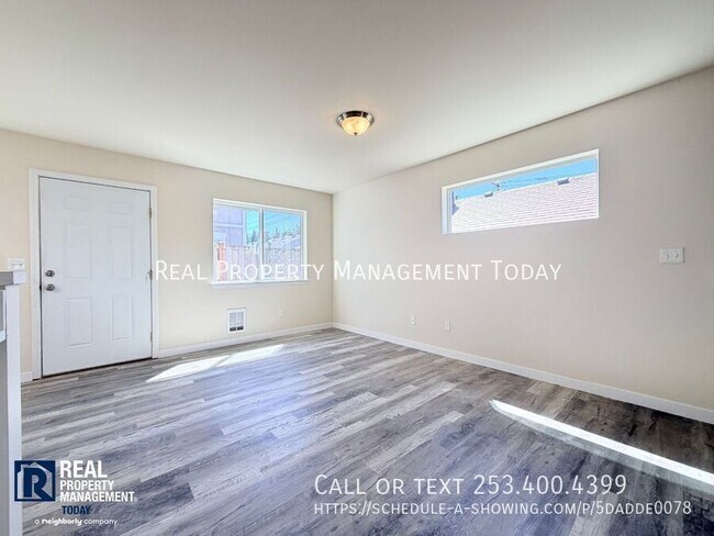 Building Photo - 4523 S Junett St