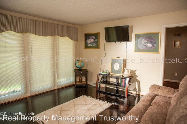 Building Photo - 2 br, 1.5 bath House - 4714 Allensville Road,