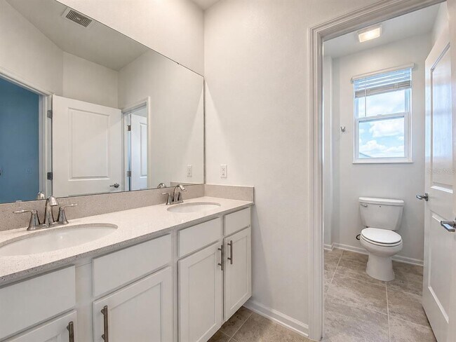 Building Photo - 1432 Viscaya Cove Blvd