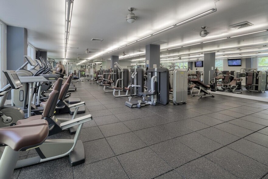 Gym - 2001 Biscayne Blvd