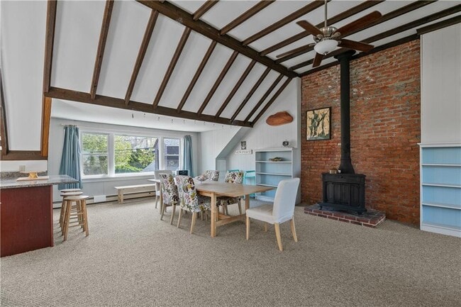 Building Photo - 167 Coggeshall Ave