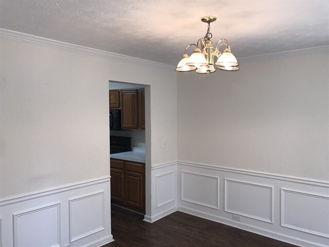 Building Photo - 1528 Milford Pl SW