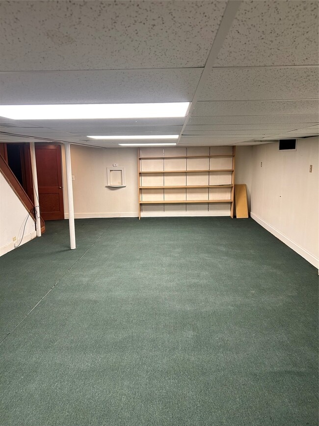 Building Photo - 74 Matthews St