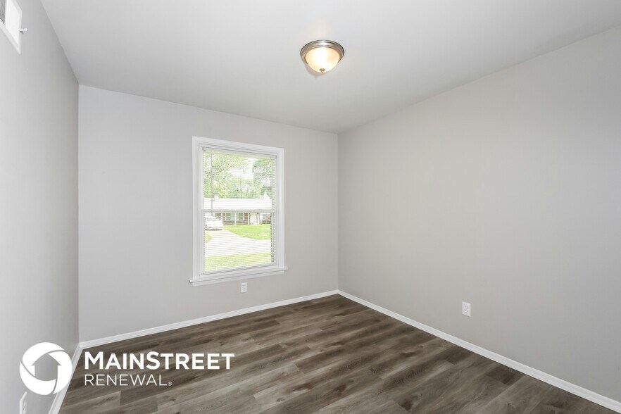 Building Photo - 1308 Claudine Dr