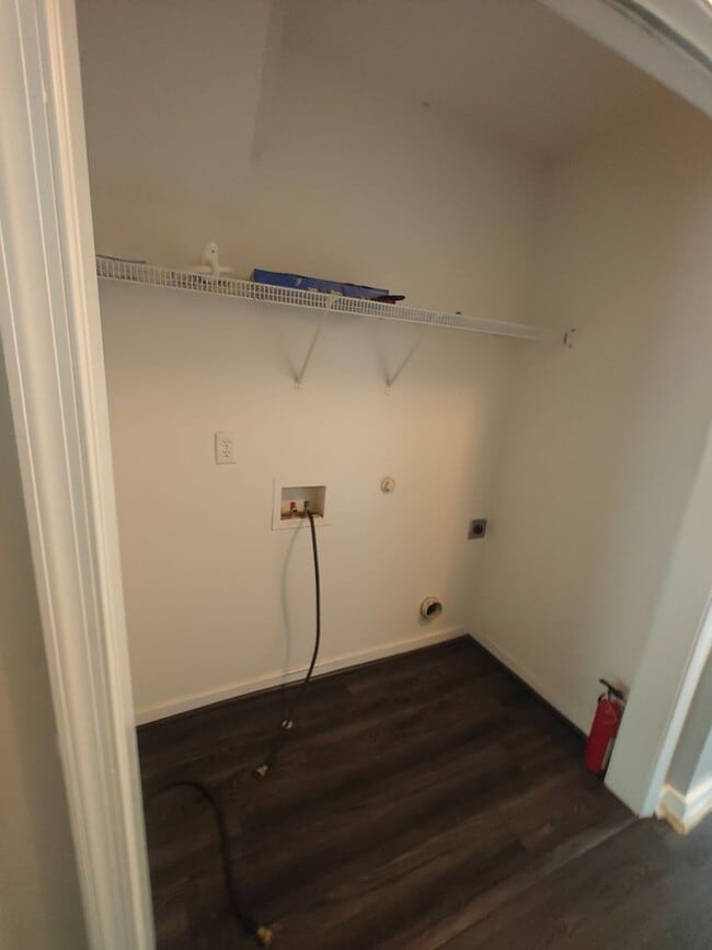 Building Photo - 4037 Birdbrook Dr