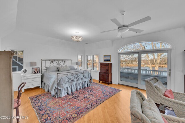 Building Photo - 619 Beacon Blvd