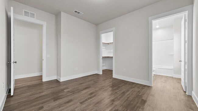 Building Photo - 1109 Saffira-