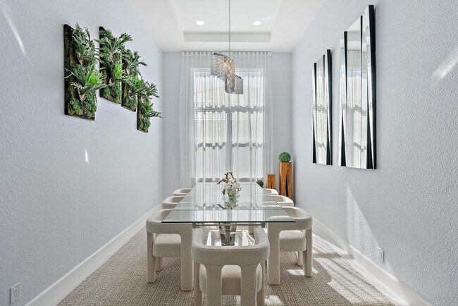 Building Photo - 8988 Lakes Blvd