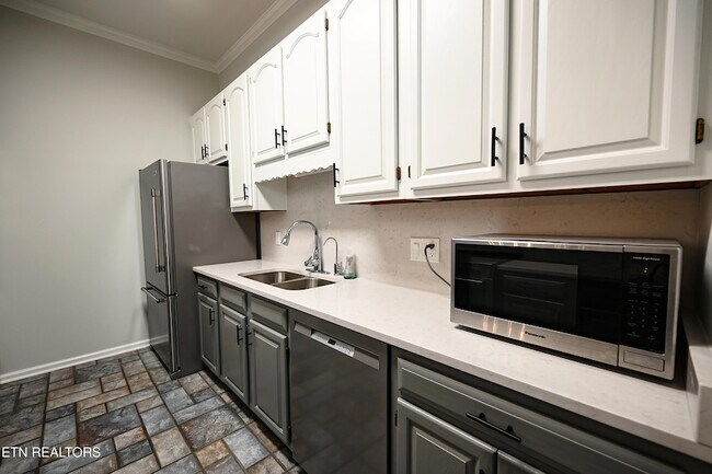 Building Photo - 113 Blue Ridge Ct