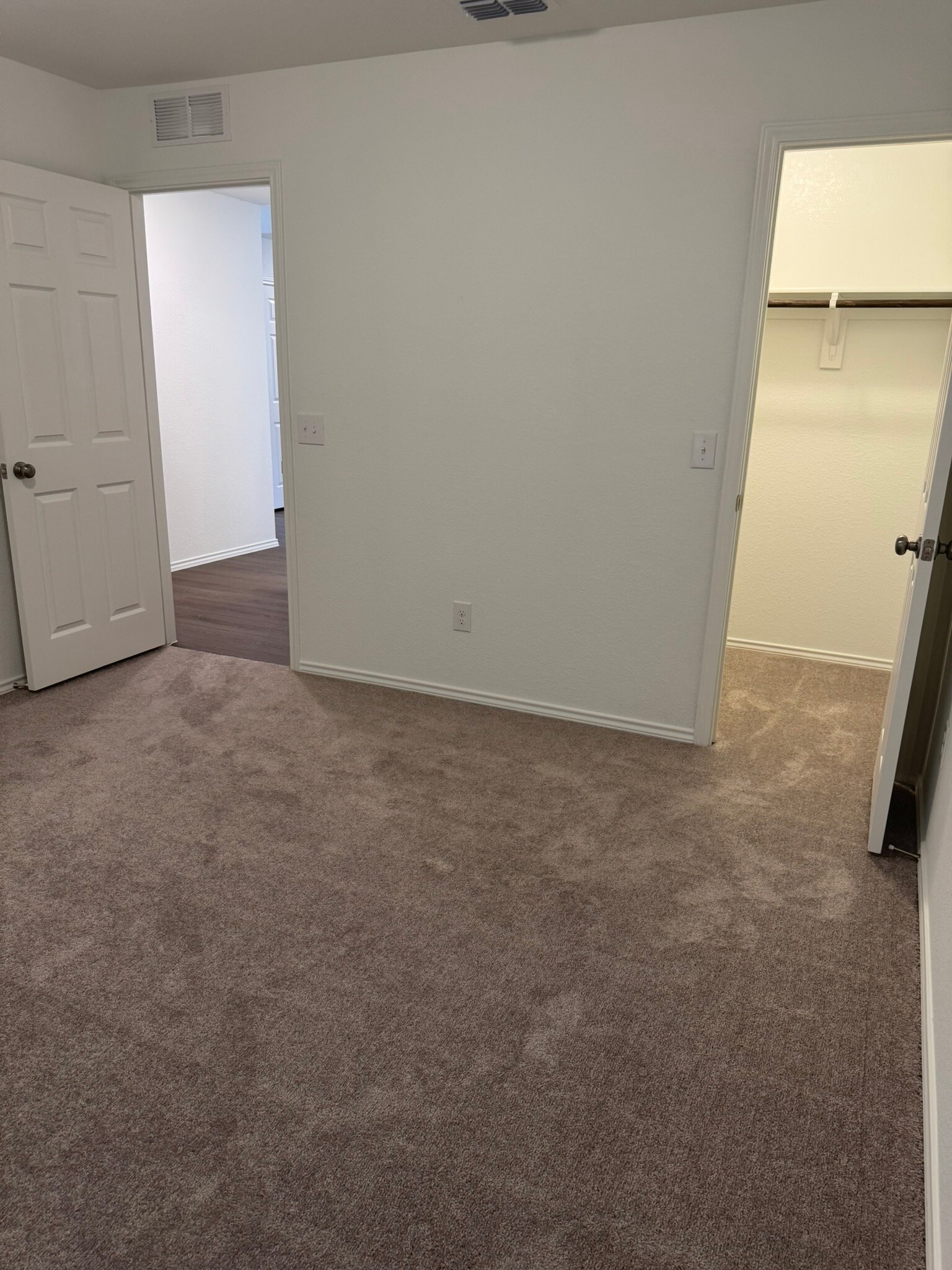 Secondary Bedroom 2 with walk in closet - 16113 Isles Dr