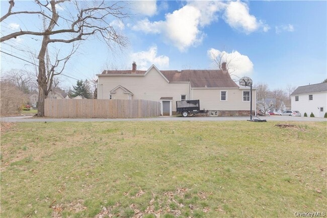 Building Photo - 2 Rockland Ave