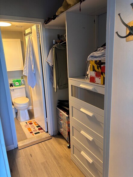 Building Photo - 4242 East West Hwy