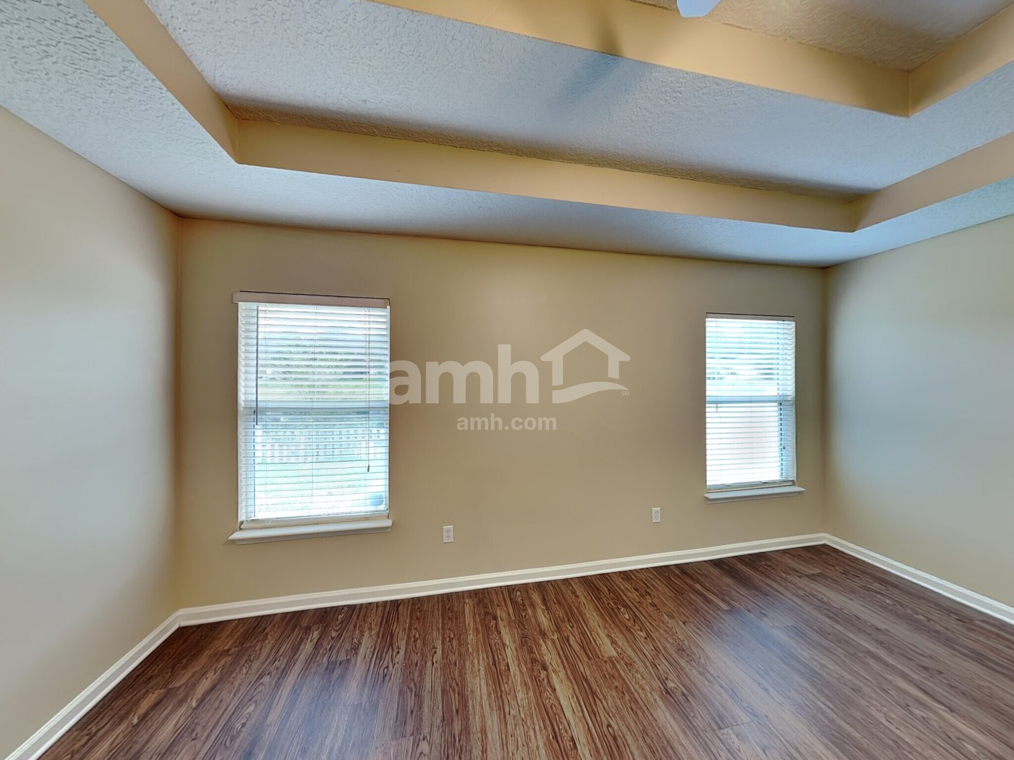 Building Photo - 2559 Coachman Lakes Dr