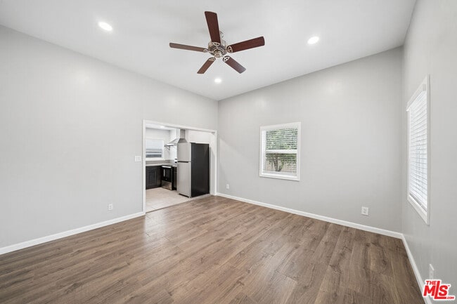 Building Photo - 1543 W 23rd St