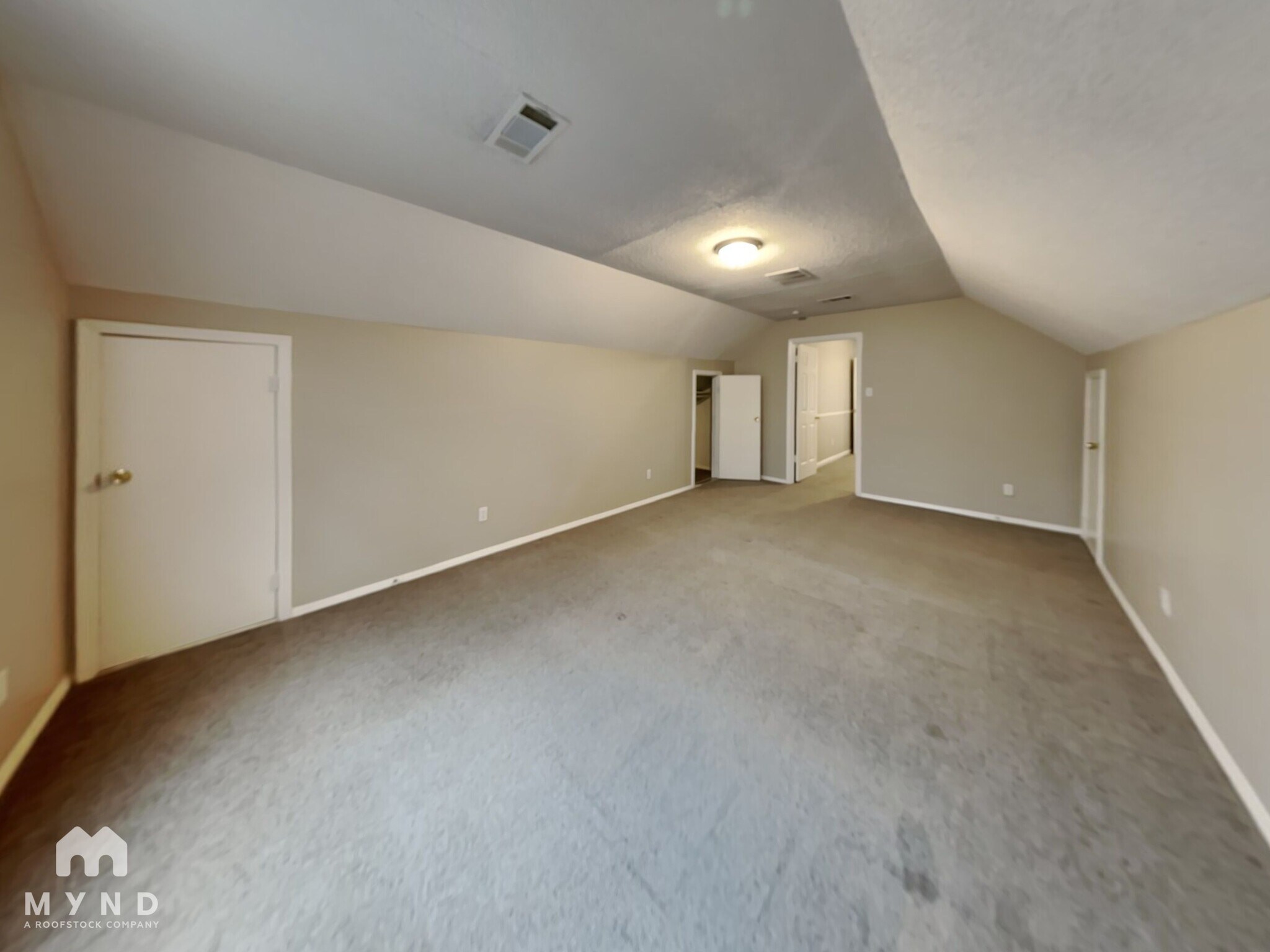 Building Photo - 2433 Dove Glen Cove