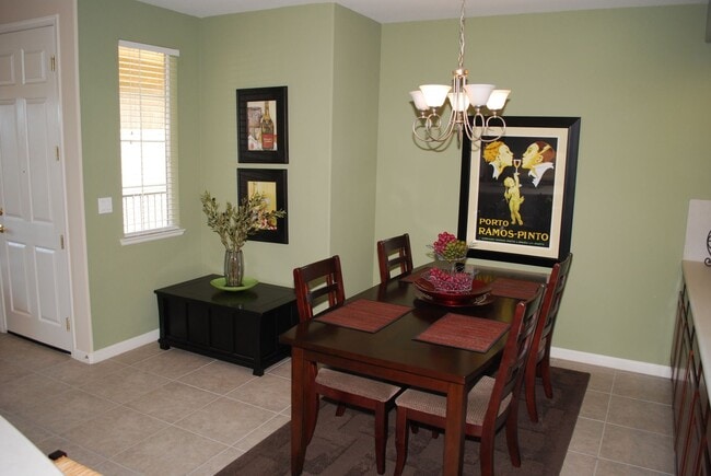 Building Photo - 6581 Hearthstone Cir