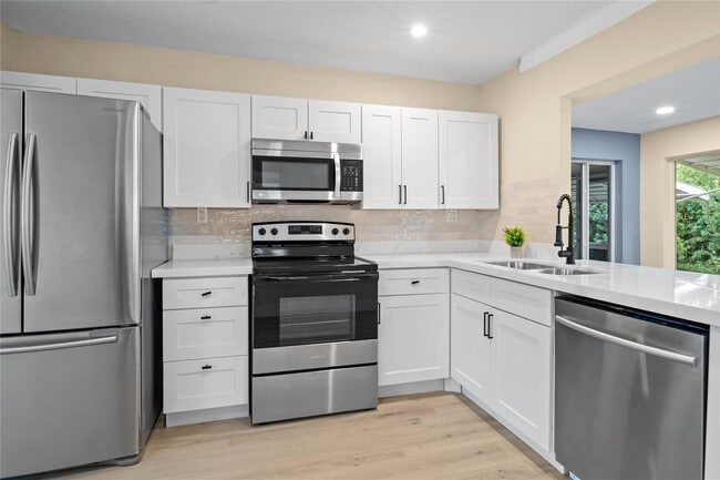 Building Photo - 4514 NW 49th Dr