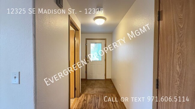 Building Photo - Cozy 3BR/2.5BA with Private Backyard & Att...